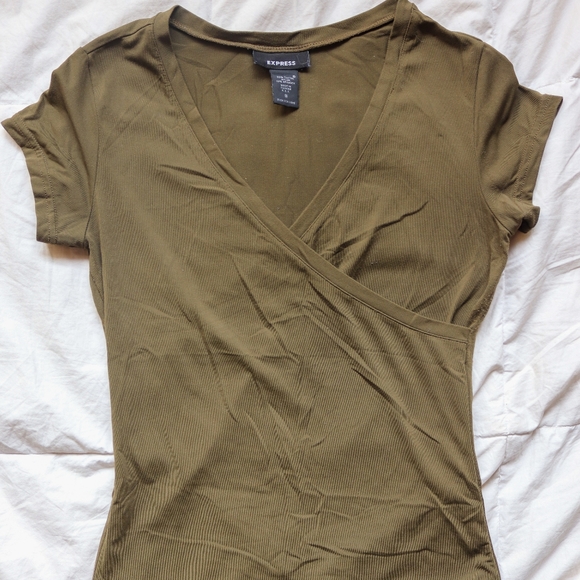 EXPRESS TOP - Picture 2 of 3